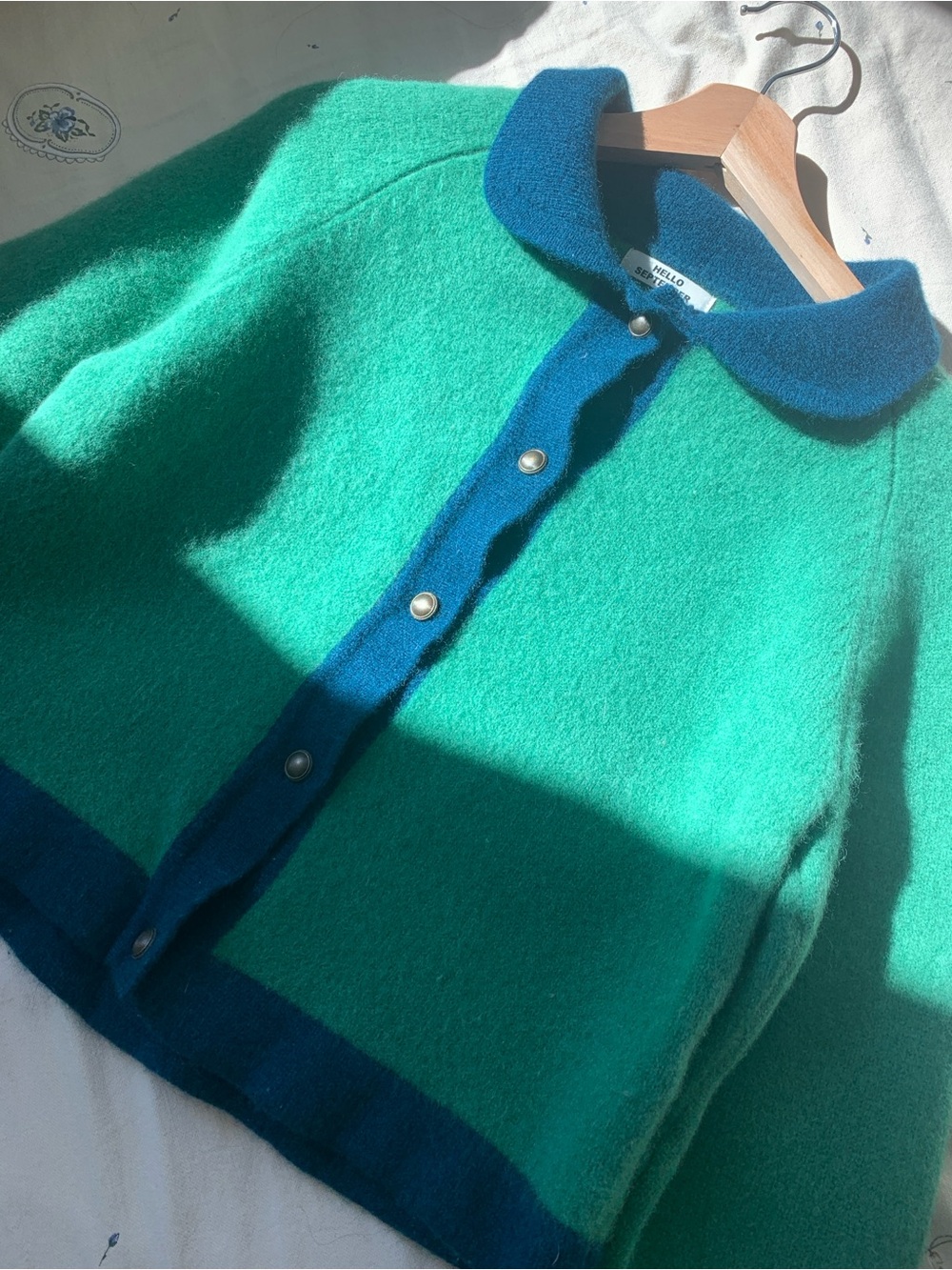 100% Wool Peter Pan Collar Cropped Cardigan - Picture 6 of 6